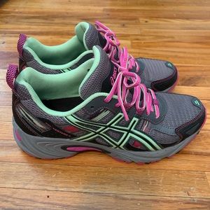 Asics Gel Venture 5 Trail Running Shoes Like New!
